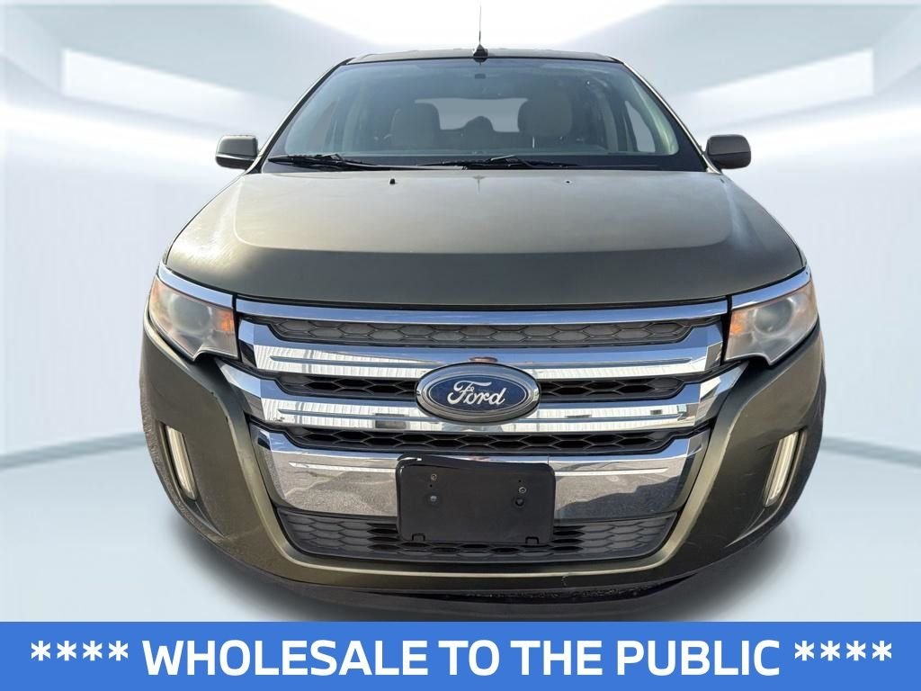 Used 2013  Ford SEL image 2