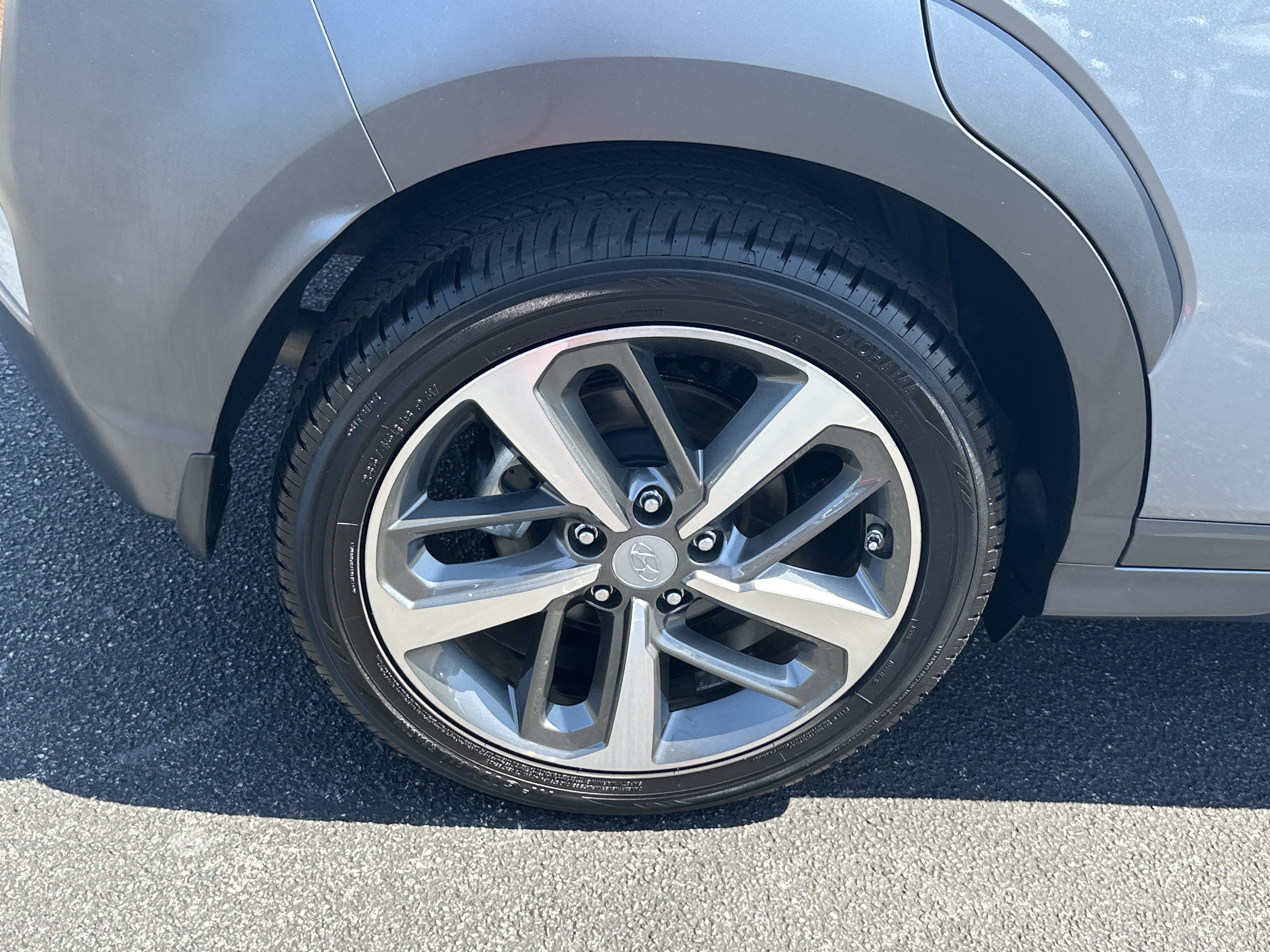 Used 2021 Sonic Silver Hyundai Ultimate image 19