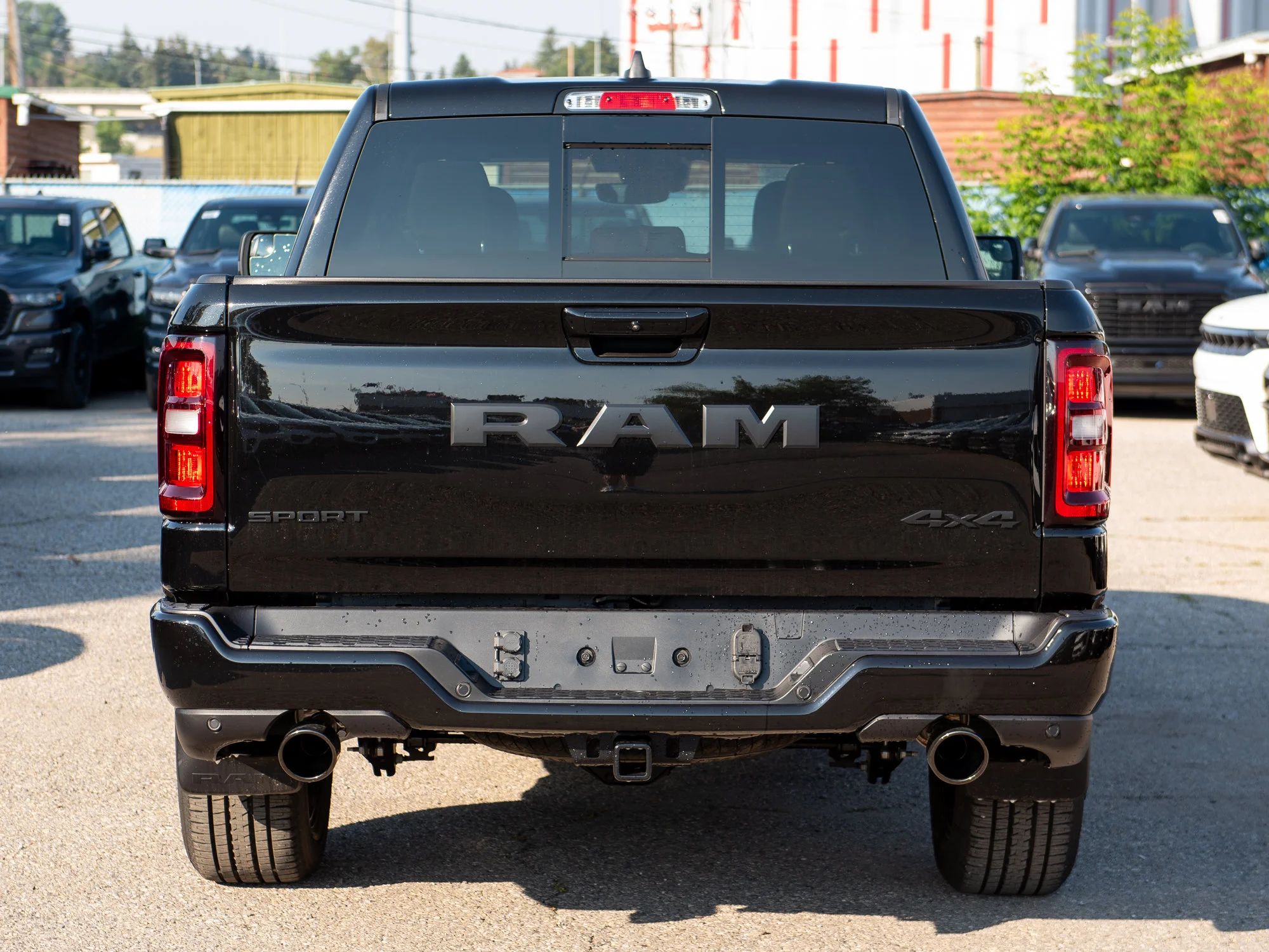 New 2026 Black RAM Sport* Crew Cab 4x4, Pano Sunroof, 3.92 Rear Axle, Passive Cold End Exhaust image 5