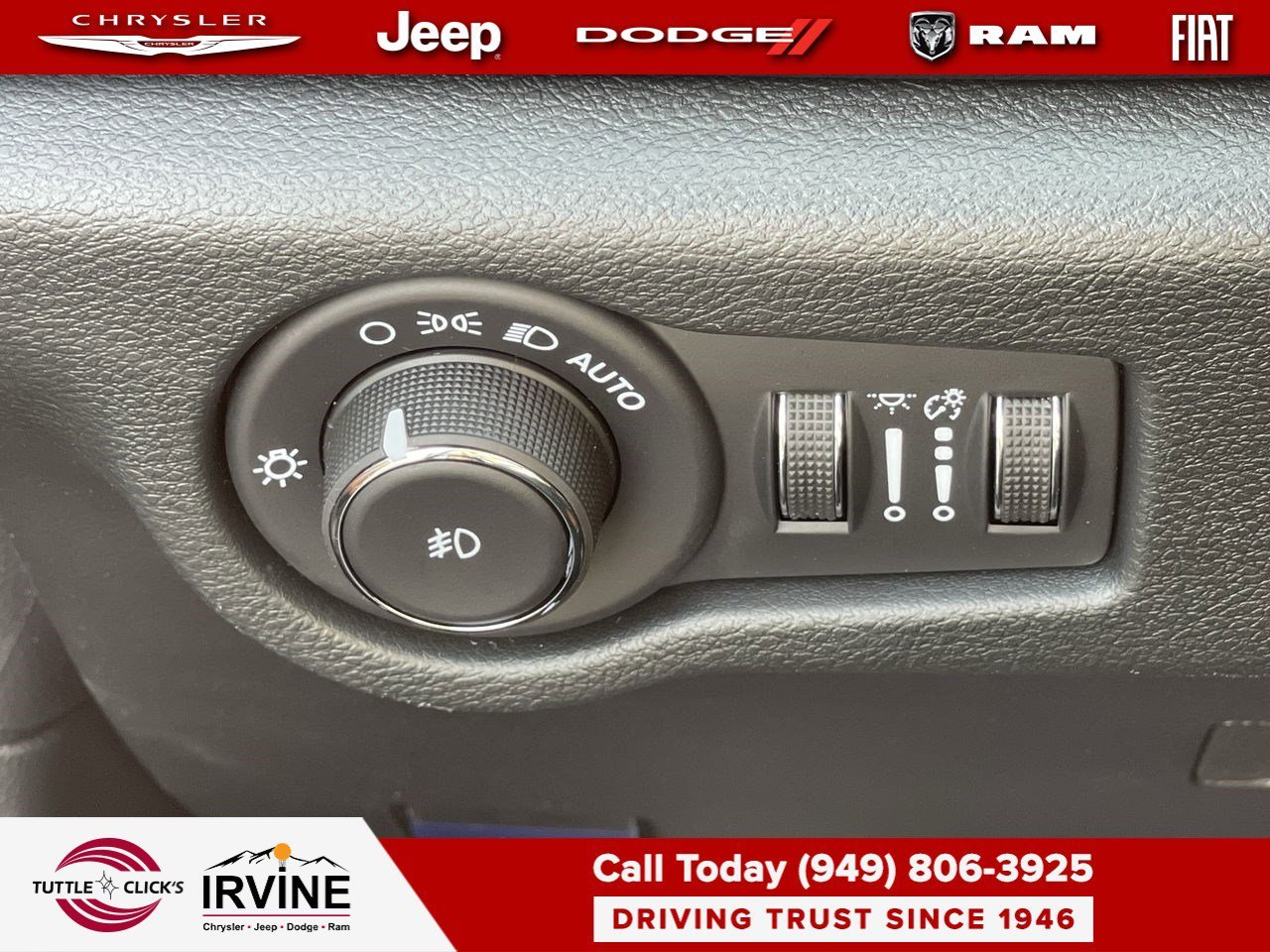 New 2026 Diamond Black Crystal Pearl-Coat Exterior Paint Chrysler Pinnacle image 23
