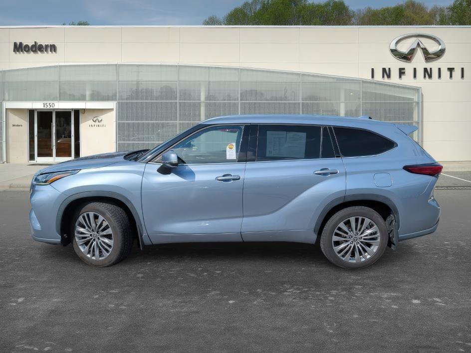 Used 2021 Moon Dust Toyota Platinum image 6