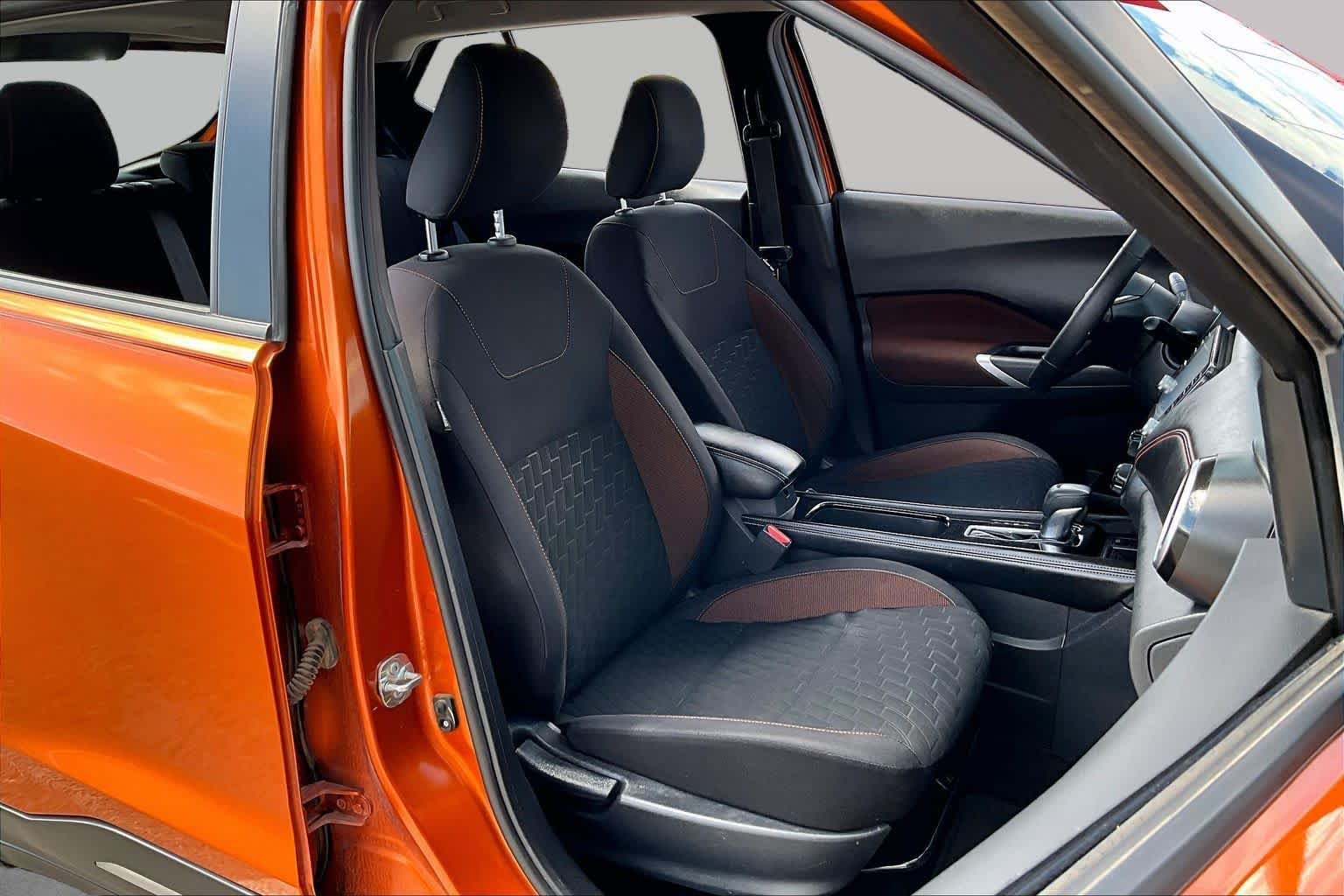 Certified Used 2023 Monarch Orange / Super Black Nissan SR image 9