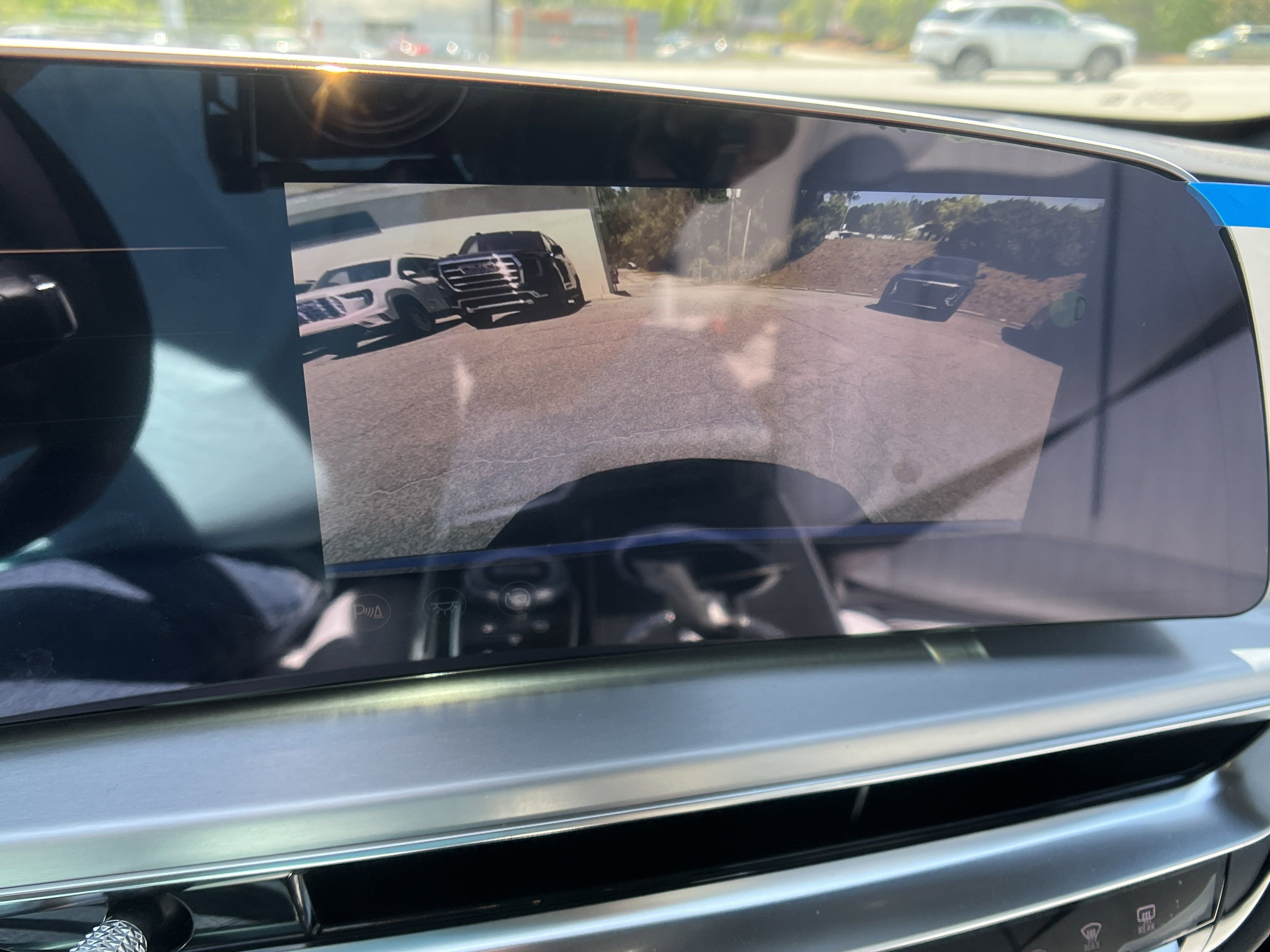 2025 Cadillac LYRIQ Luxury 1 - Photo 28