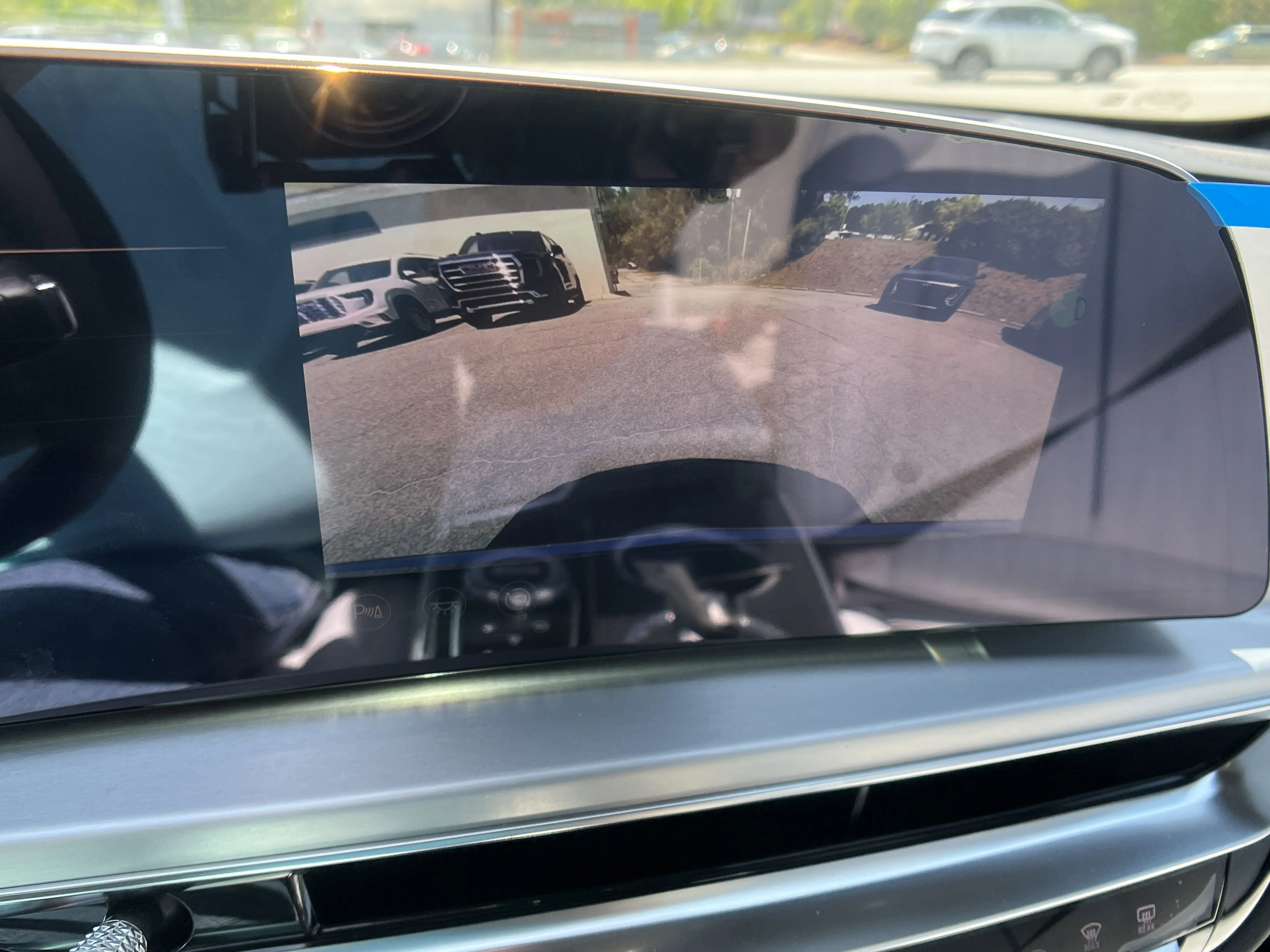 2025 Cadillac LYRIQ Luxury 1 - Photo 28
