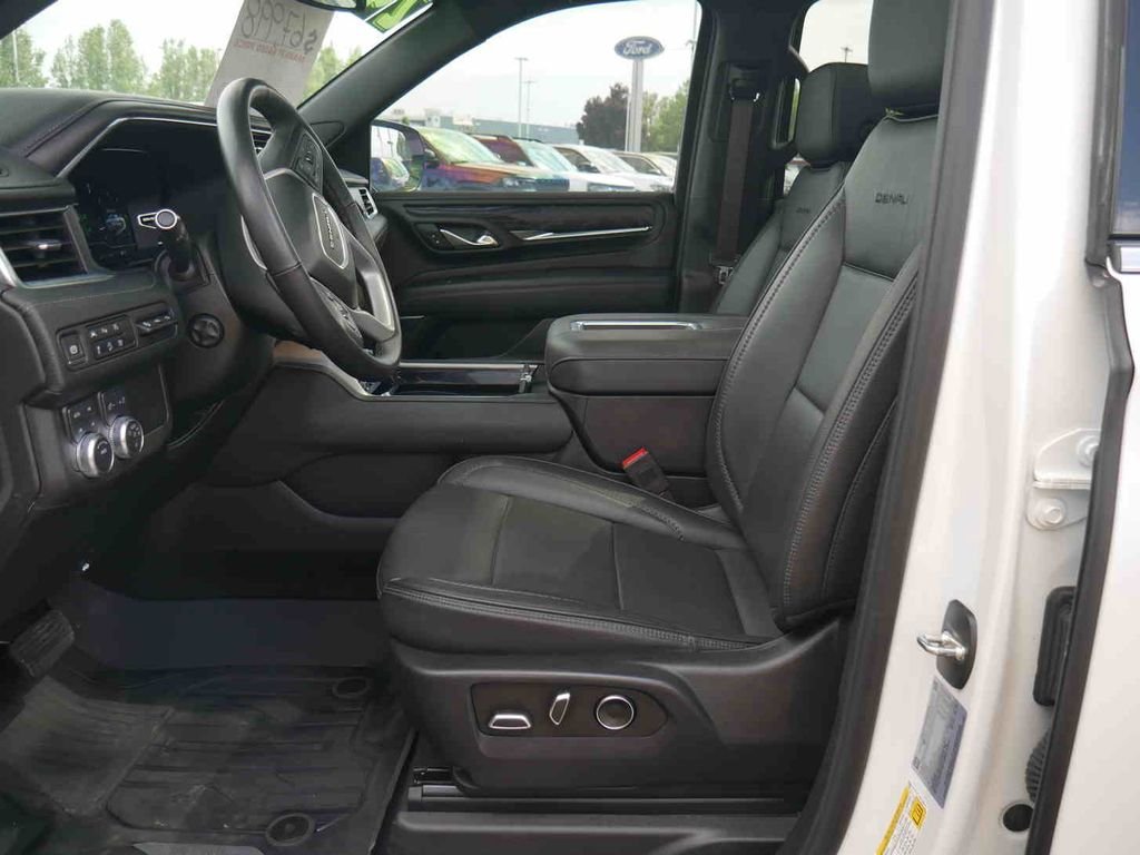 Used 2024  GMC Denali image 27