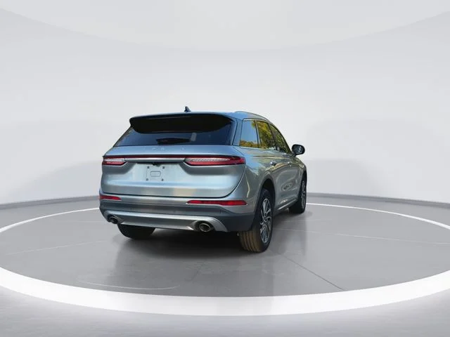Used 2021 Silver Lincoln Standard image 8