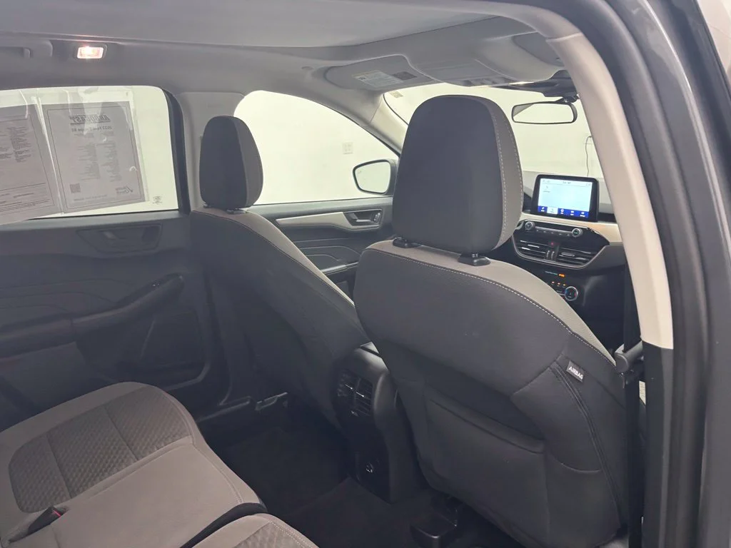 Used 2022 Gray Ford SE image 39