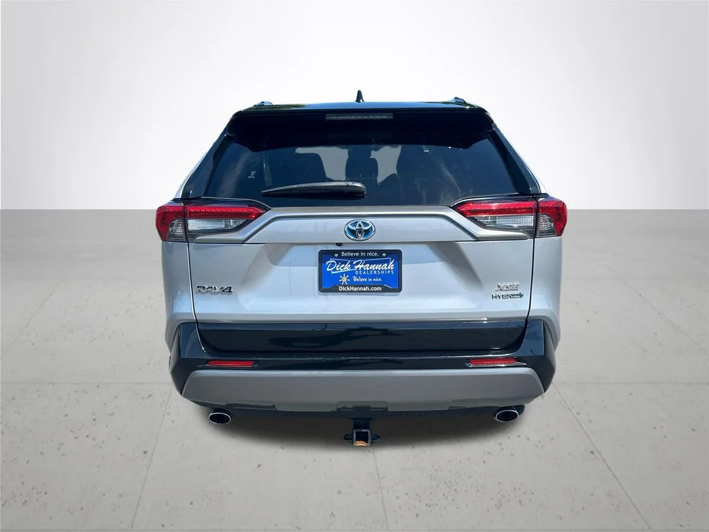 Used 2019 Silver Toyota XSE image 8