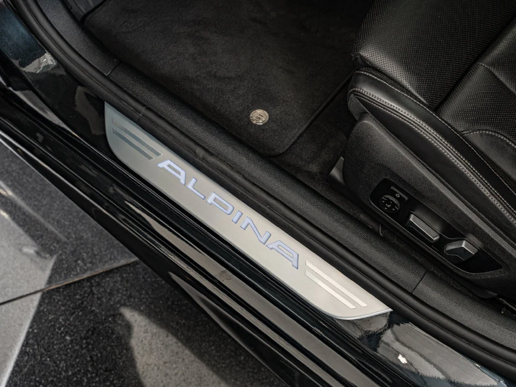 Used 2023 Black Sapphire Metallic BMW ALPINA B8 xDrive image 40