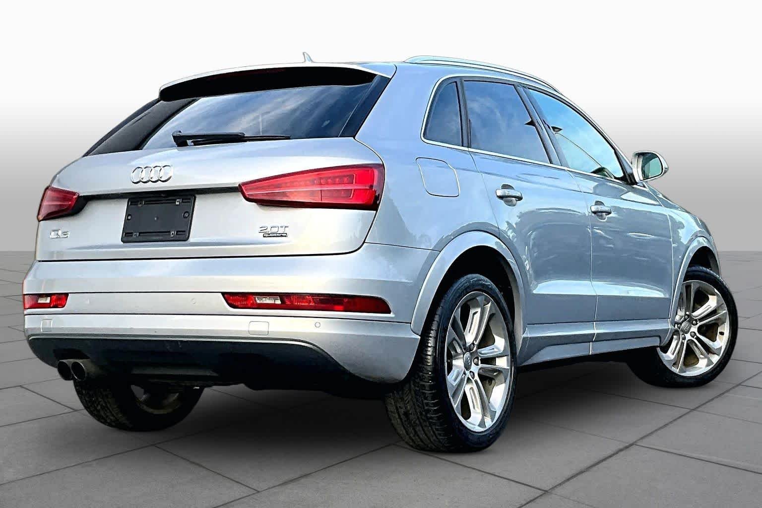 Used 2017 Florett Silver Metallic Audi Premium Plus image 13