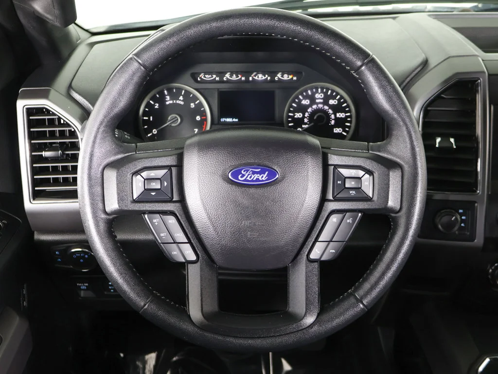Used 2020 Silver Ford XLT image 36