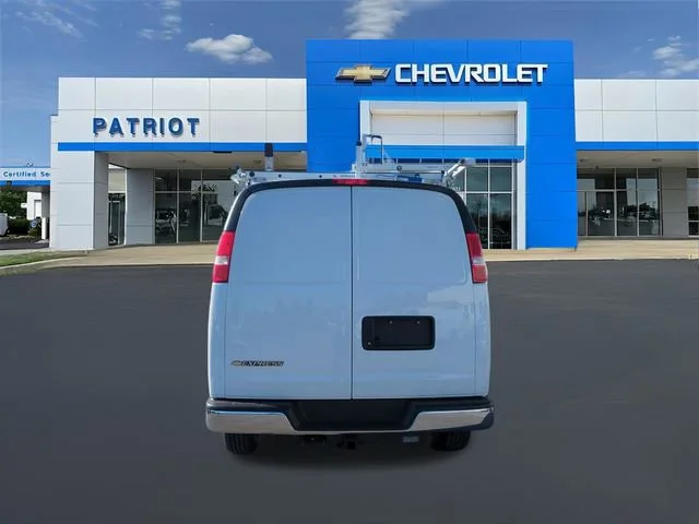 2024 Chevrolet Express Cargo Work Van - Photo 10