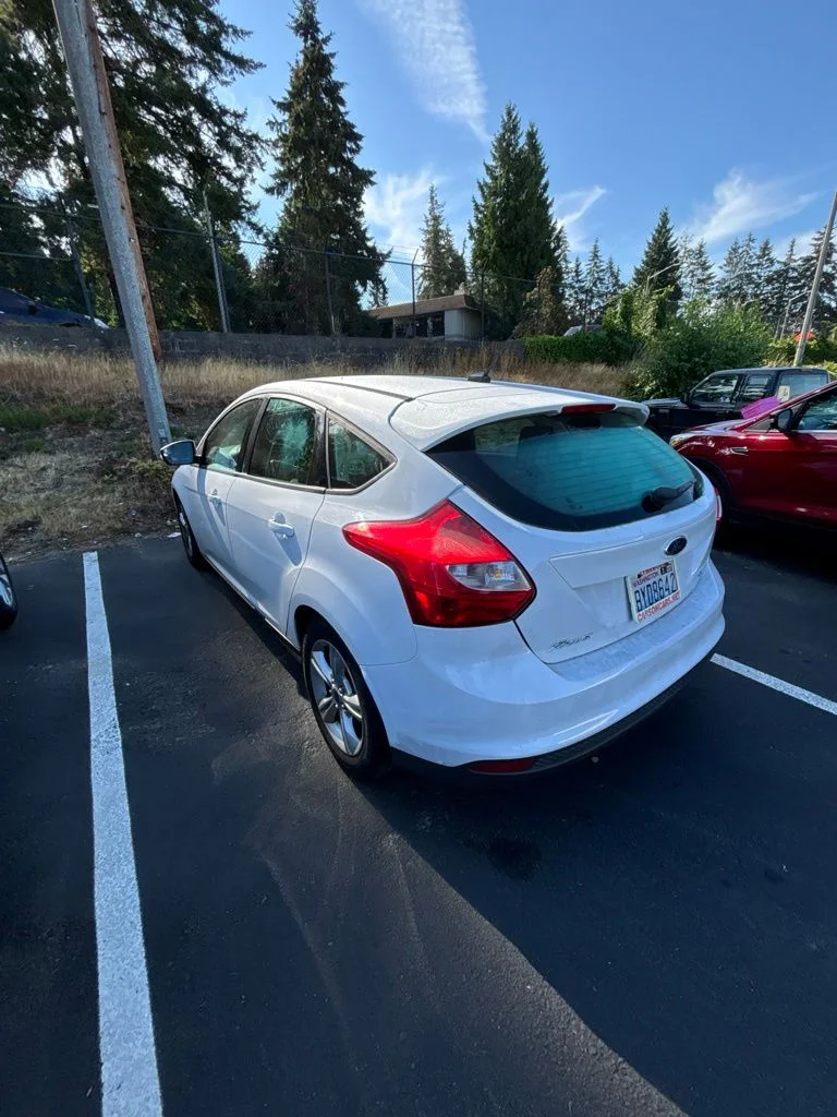 Used 2014 White Ford SE image 4