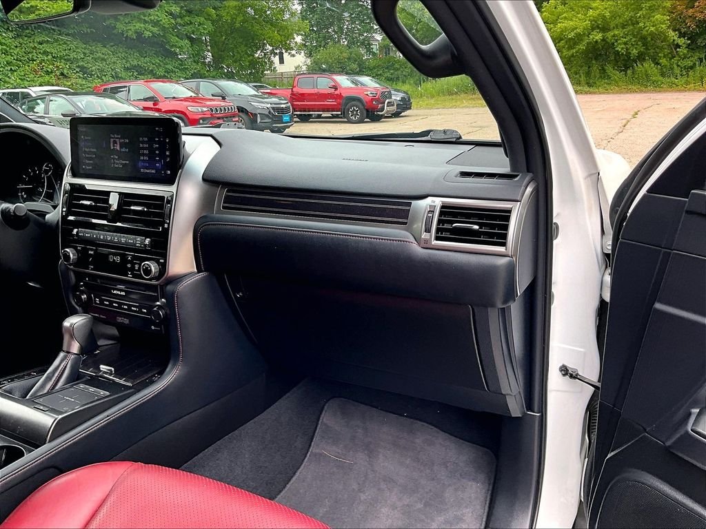 Used 2023 White Lexus 460 Luxury image 13