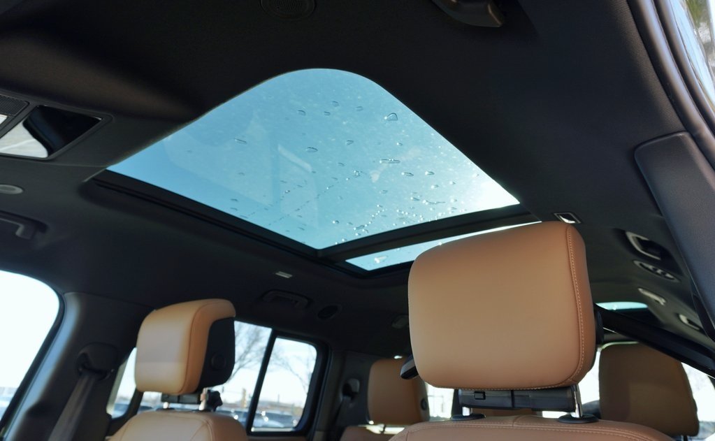 2026 LAND ROVER DEFENDER - Image 12