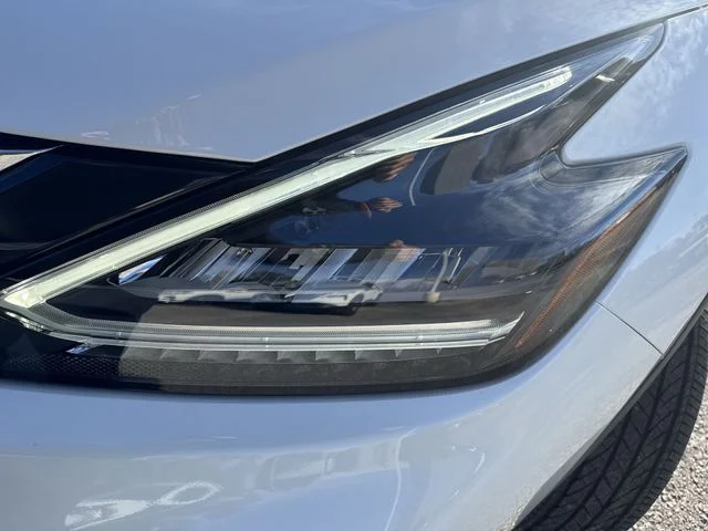 Used 2024 White Nissan Platinum image 32