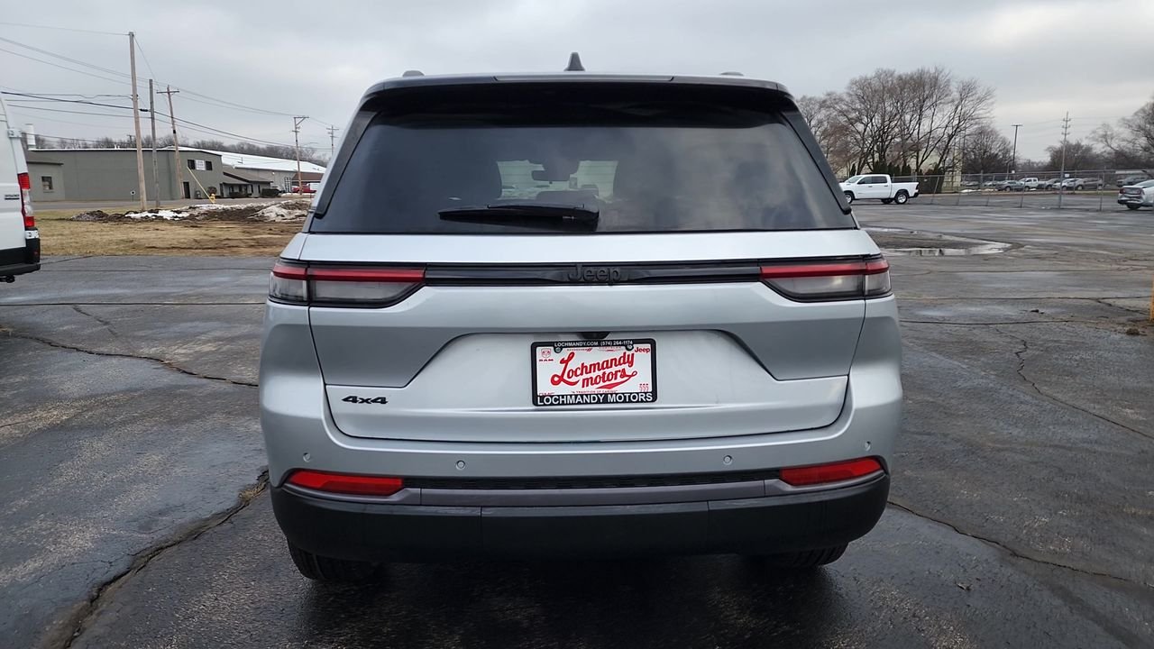 New 2026 Silver Jeep Altitude image 7