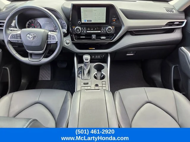 Used 2025 Magnetic Gray Metallic Toyota XLE image 15