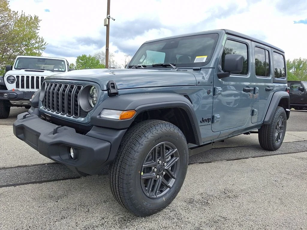 New 2026 Anvil Clear-Coat Exterior Paint Jeep Sport S image 2