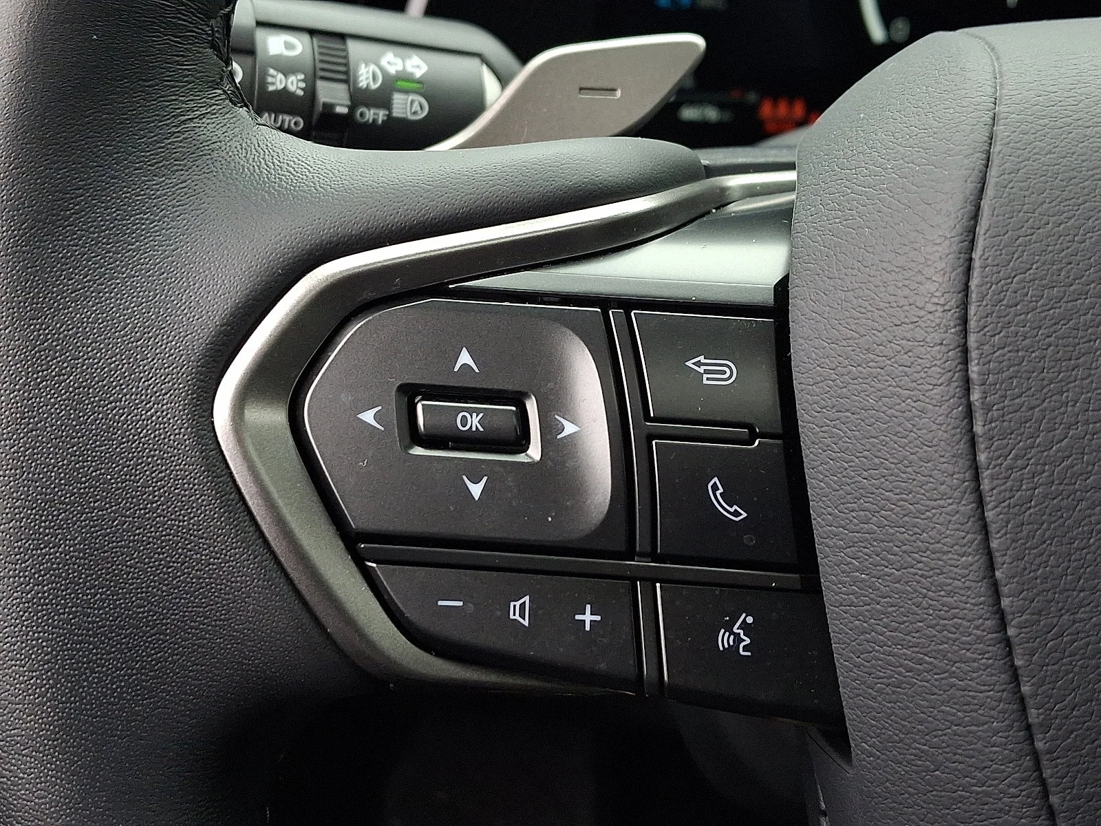 2025 Lexus RX 350 - Photo 20