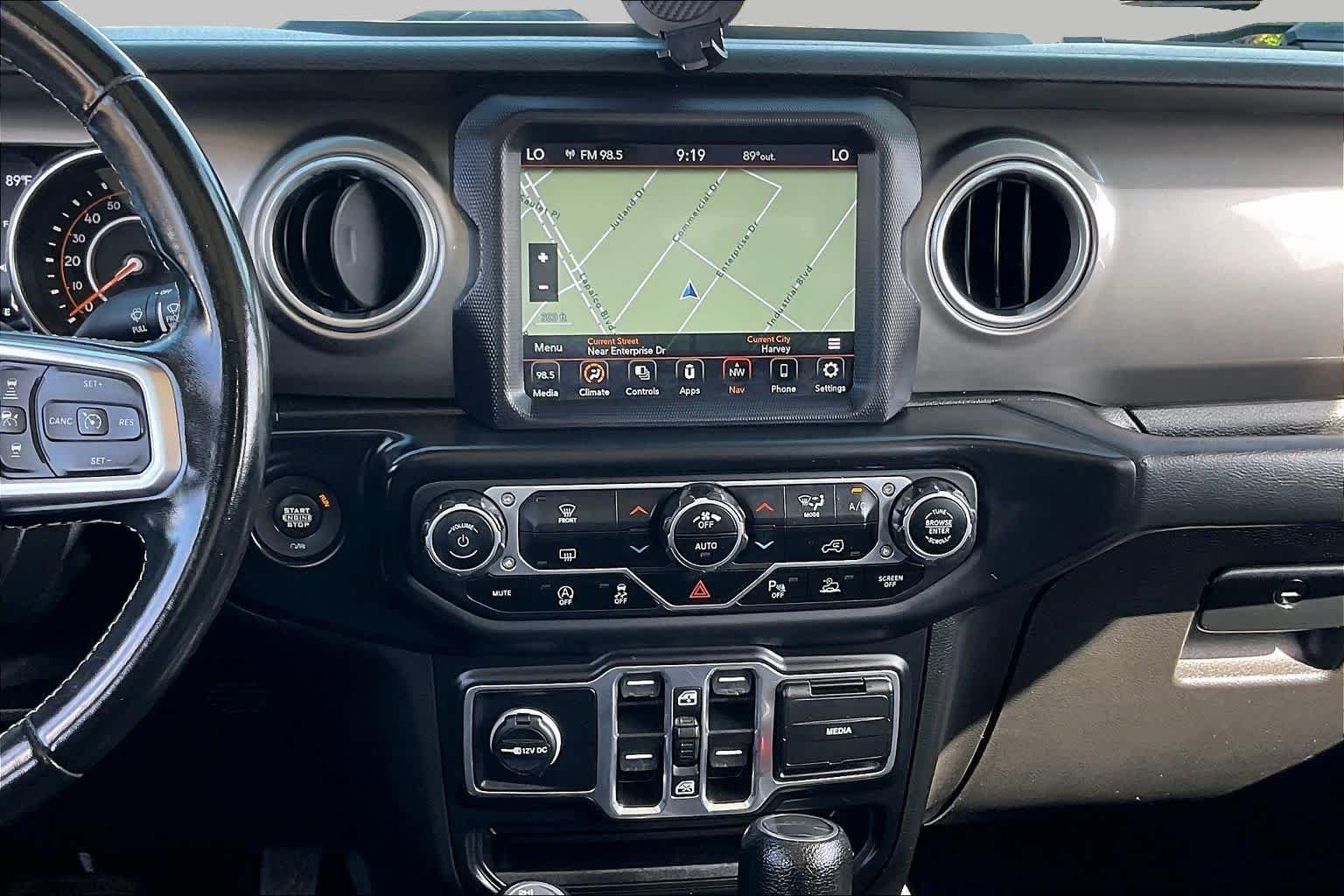 Used 2020 Bright White Clear Coat Jeep Overland image 7