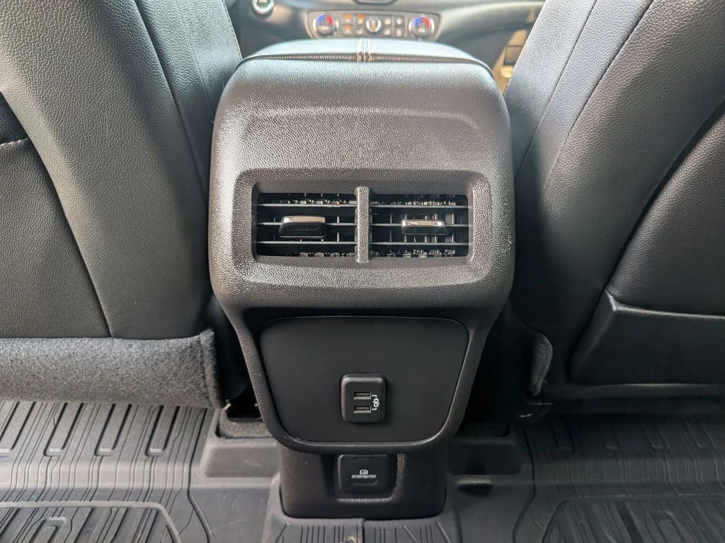 Used 2024 Silver GMC AT4 image 36