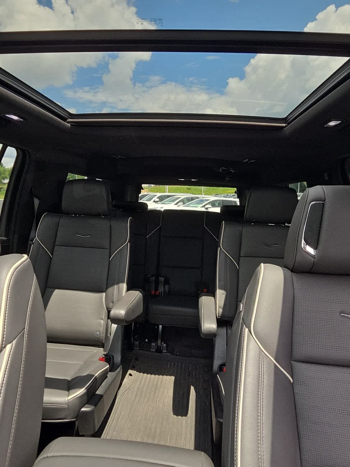 Used 2023 Black Raven Cadillac Premium Luxury image 8