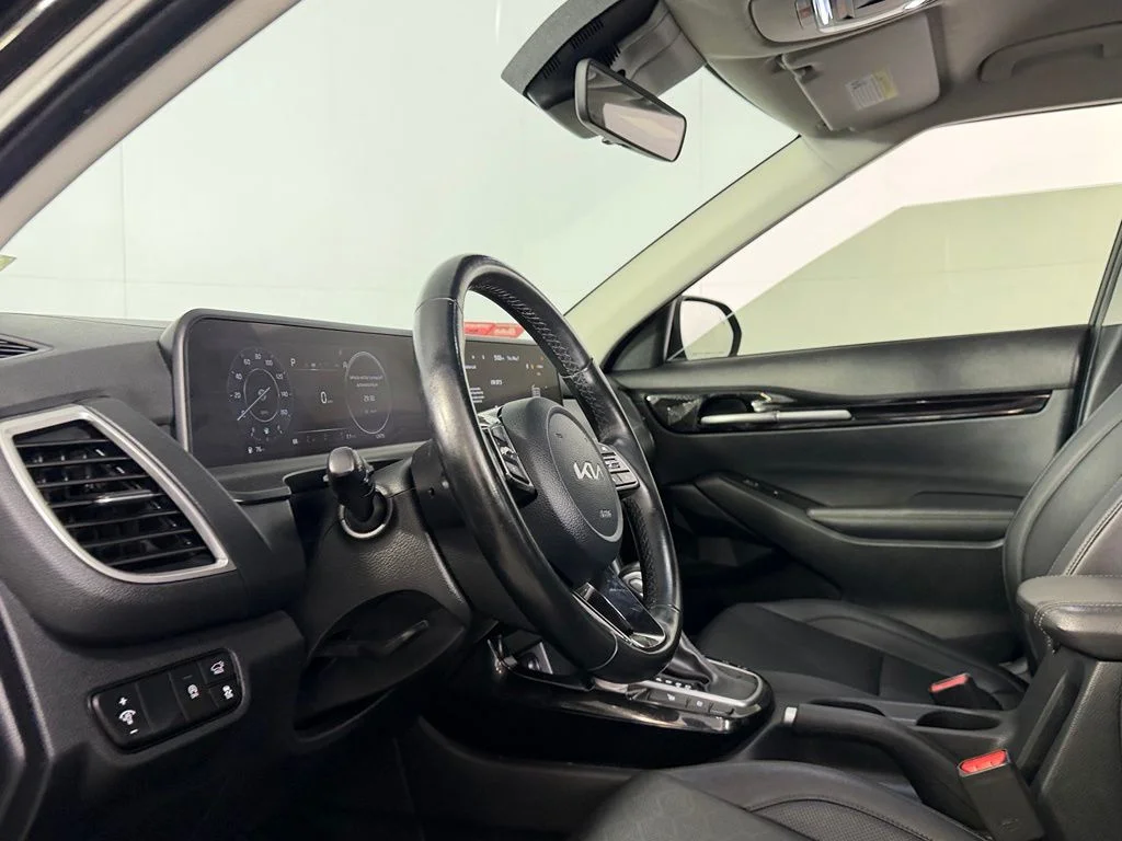 Certified Used 2025 Black Kia EX image 20