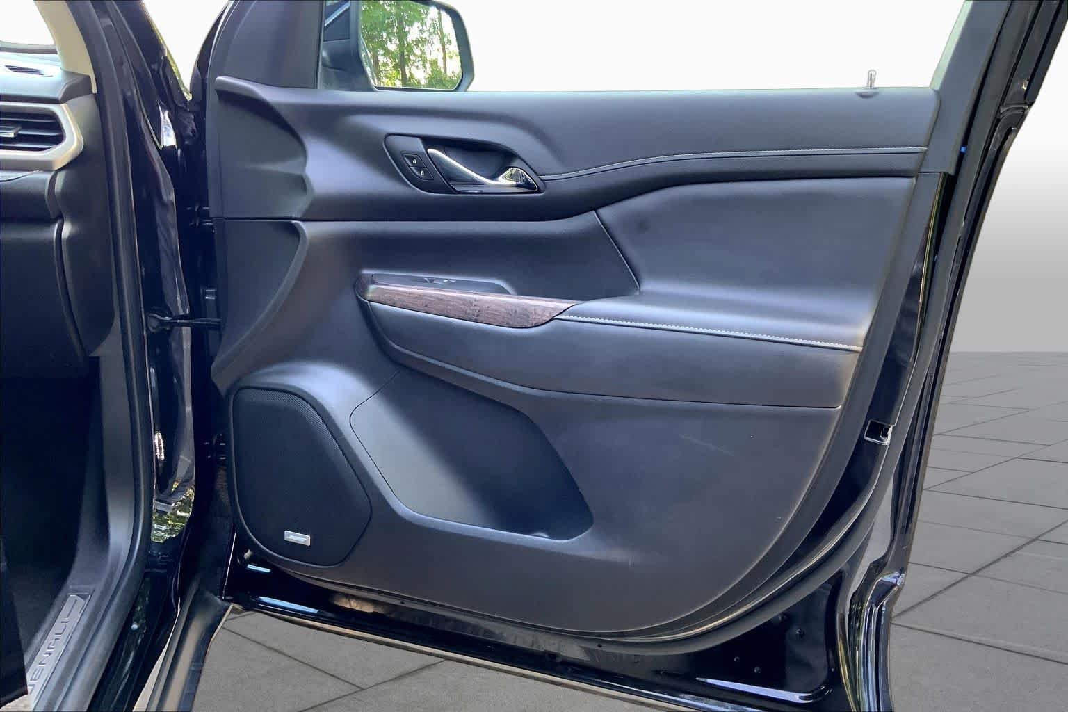 Used 2023 Ebony Twilight Metallic GMC Denali image 22