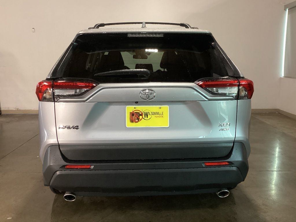 Used 2025 Silver Toyota XLE image 22