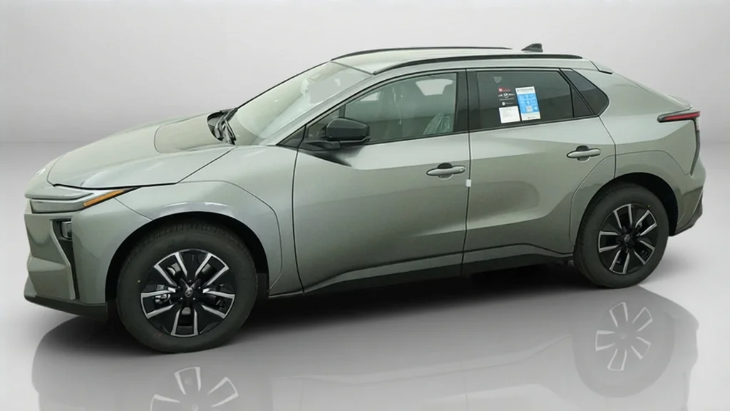 New 2027 Heavy Metal Toyota XLE image 11