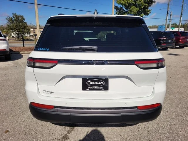 New 2026 Bright White Clear-Coat Exterior Paint Jeep Limited image 11