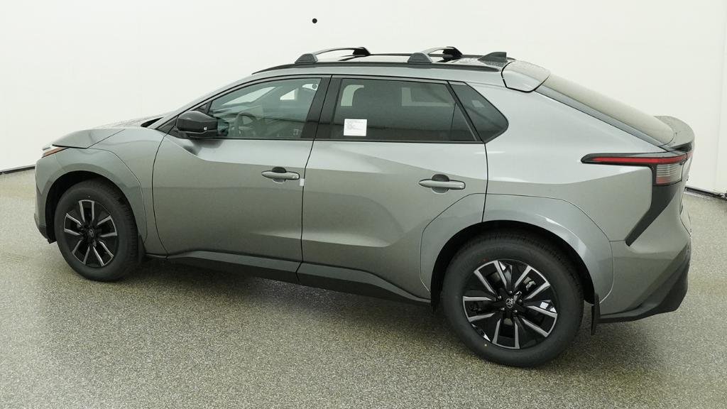New 2026 Heavy Metal Toyota XLE image 18