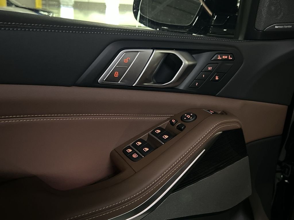 New 2027 Black Sapphire Metallic BMW xDrive40i image 13
