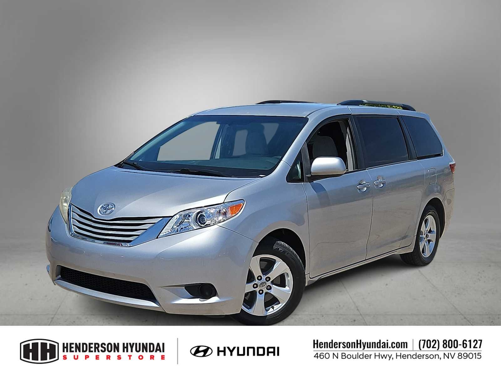 2015 TOYOTA SIENNA