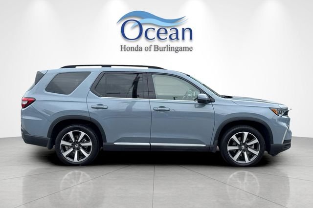Certified Used 2024 Sonic Gray Pearl Honda Touring image 3