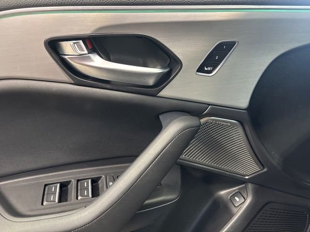 Used 2022 Majestic Black Pearl Acura Technology Package image 21