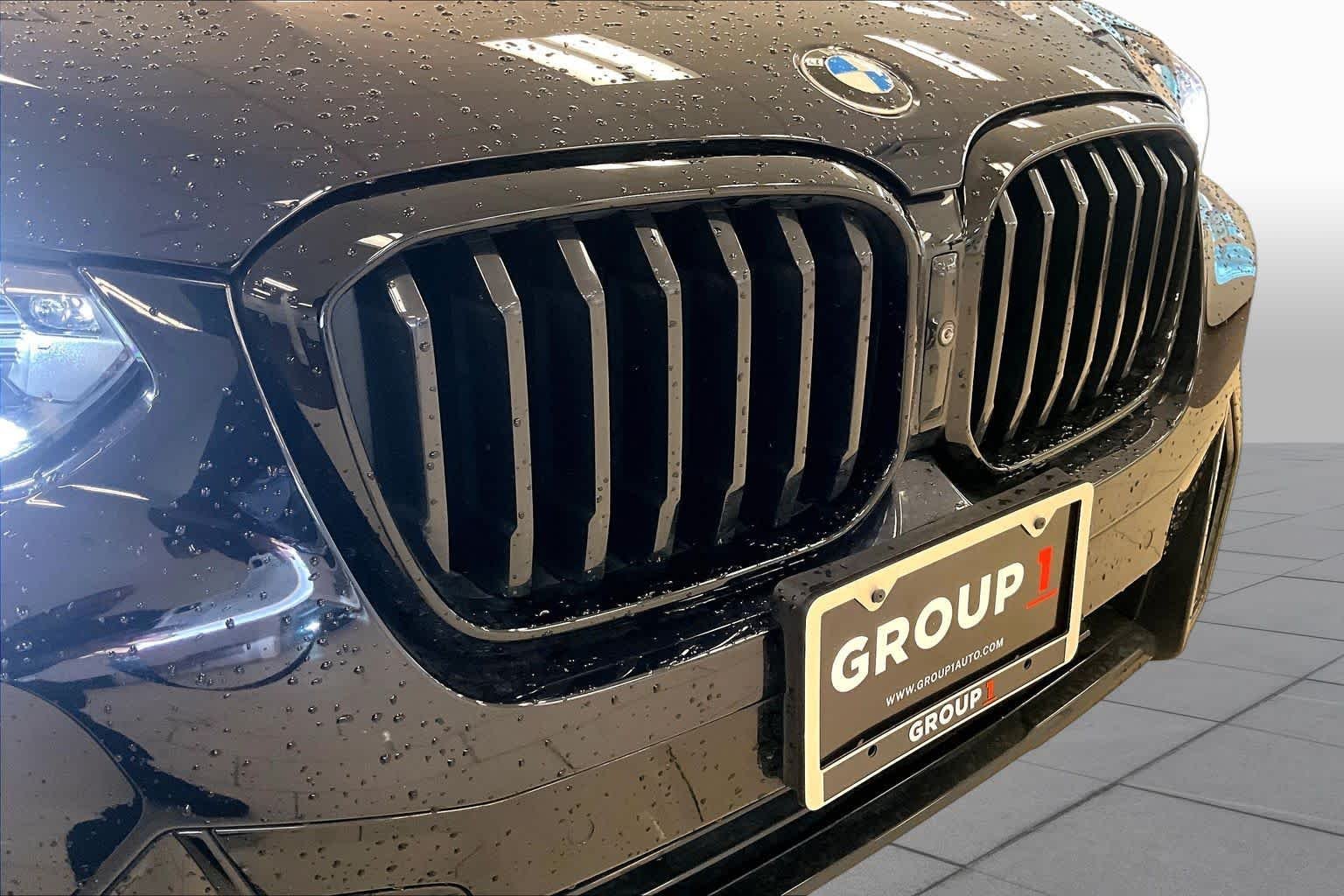 Used 2024 Carbon Black Metallic BMW xDrive30i image 27