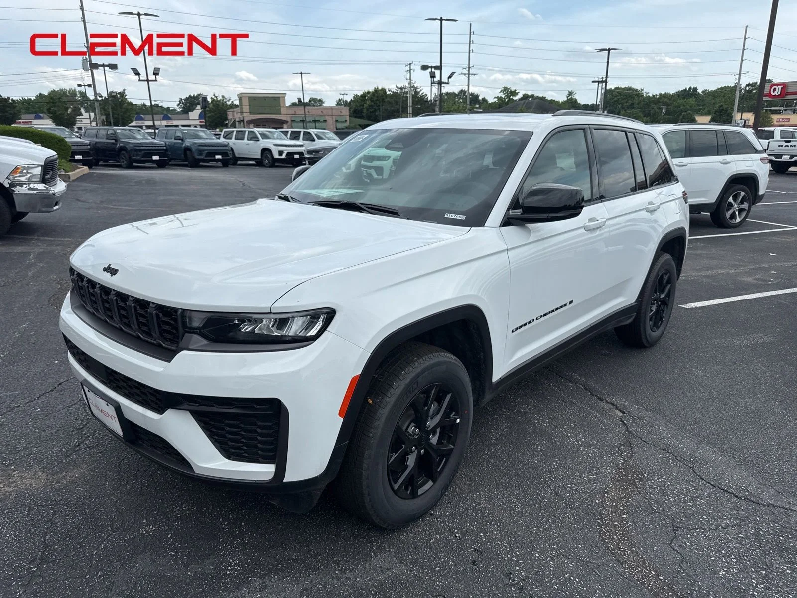 New 2026 Bright White Clear-Coat Exterior Paint Jeep Altitude image 2