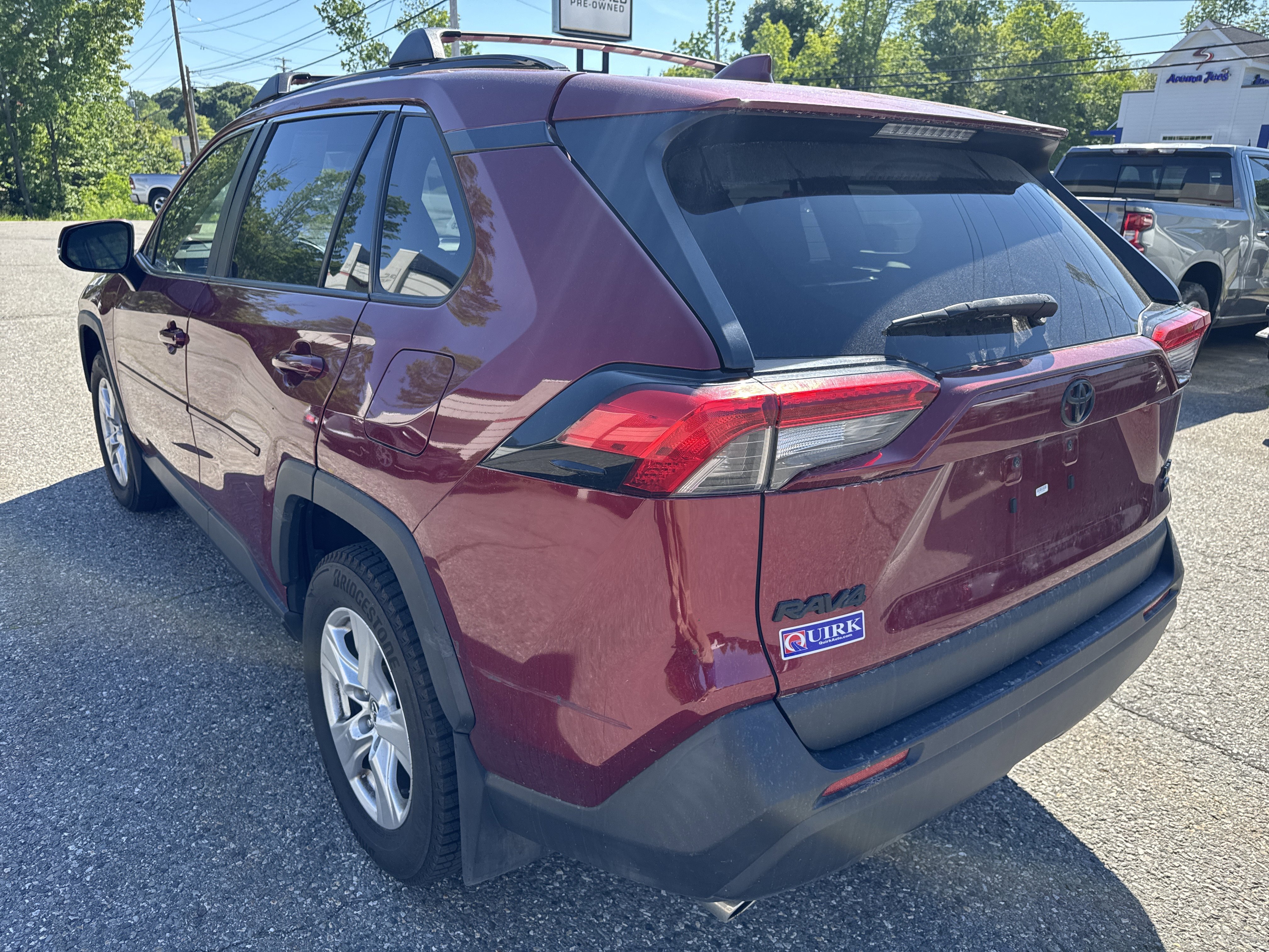 Used 2019 RUBY FLARE PEARL Toyota XLE image 7