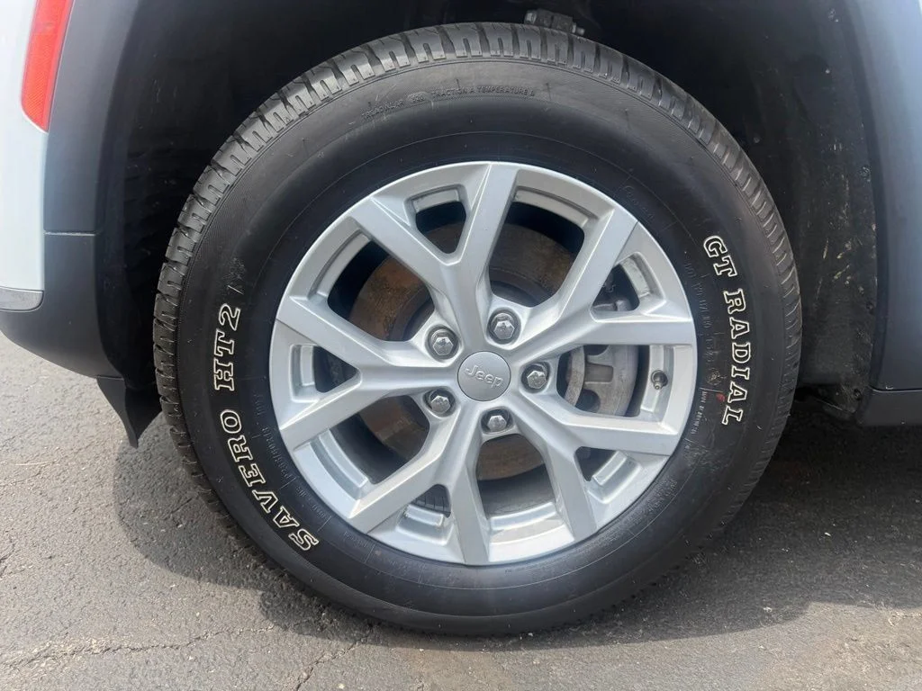 Used 2023 White Jeep Limited image 10