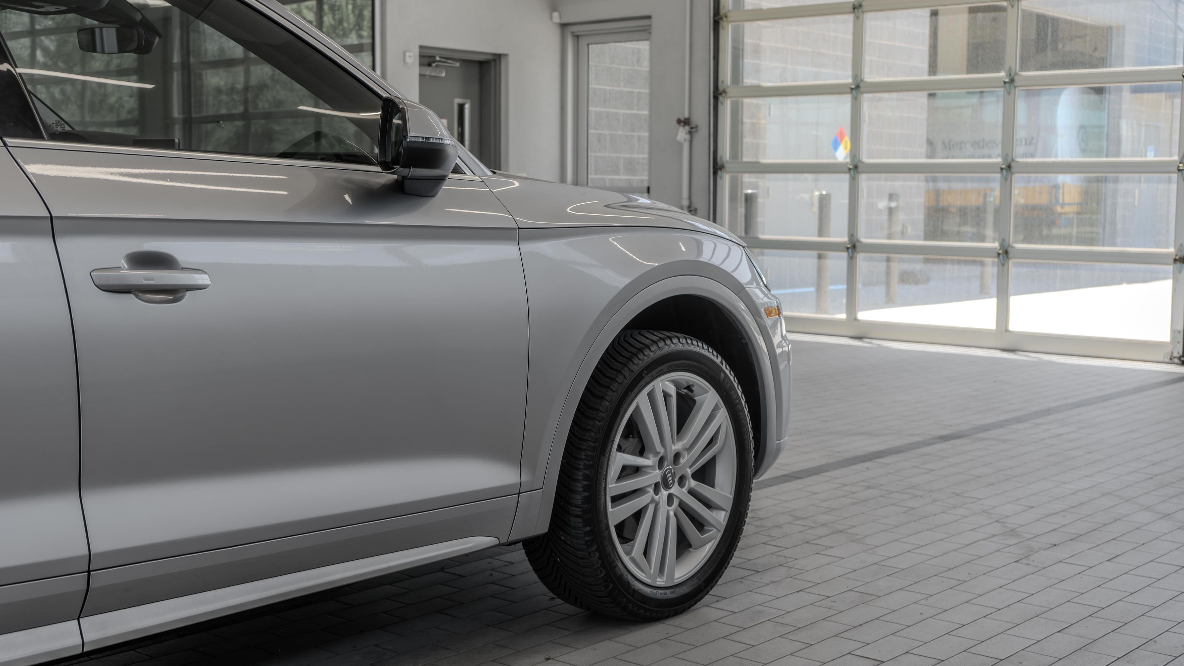 Used 2018 Florett Silver Metallic Audi 2.0T Premium image 29