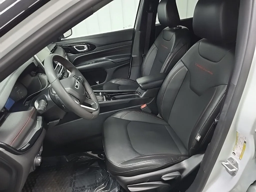 Used 2024 White Jeep Trailhawk image 31