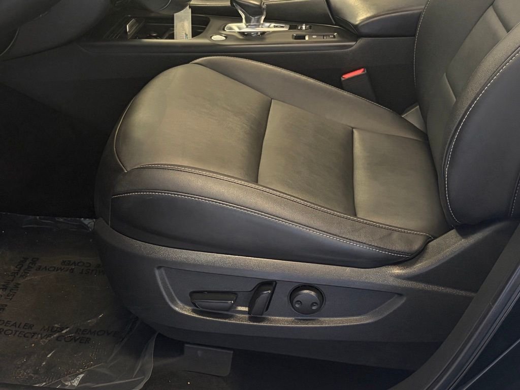 Used 2020 Black Obsidian INFINITI LUXE image 14