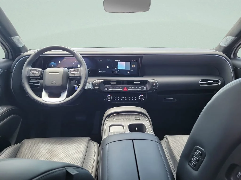 Used 2026 White Hyundai Calligraphy image 11