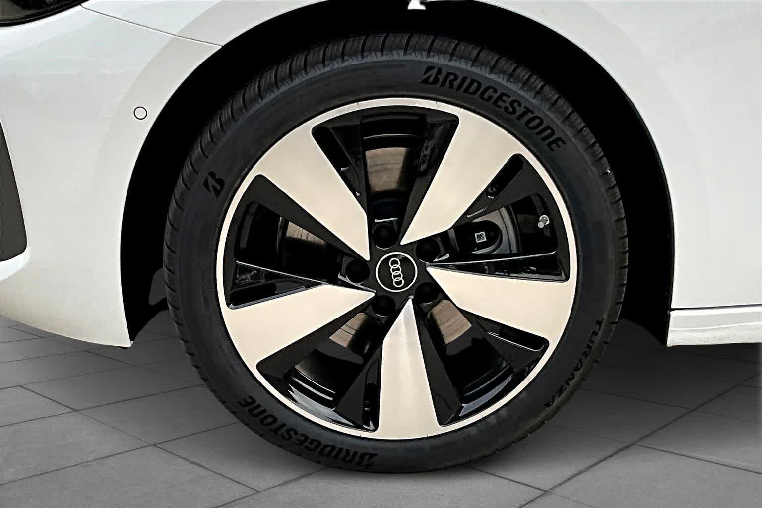 2025 Audi New A5 Premium Plus - Photo 11