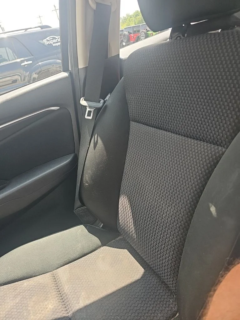 Used 2019 White Honda LX image 10