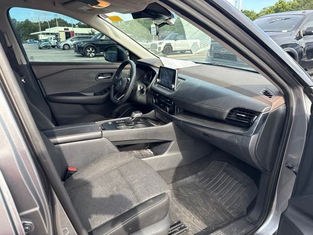 Used 2021 Gray Nissan SV image 11