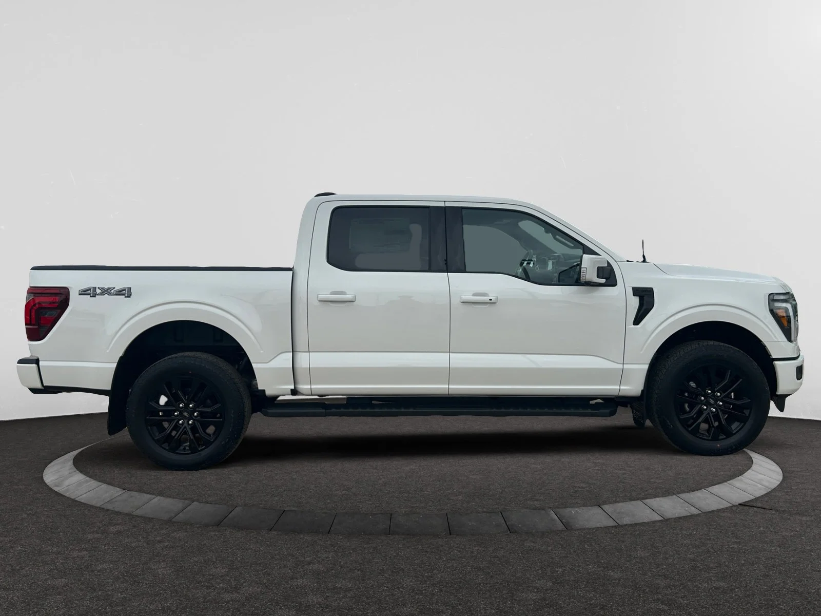 New 2026 Star White Metallic Tri-Coat Ford Lariat image 6