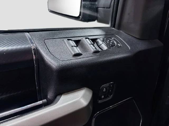 Used 2019  Ford XL image 16